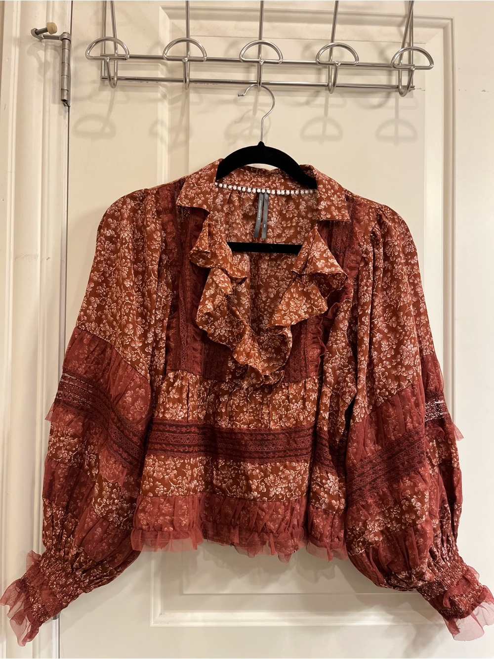 By Anthropologie Ruffled Floral Lace Trim Blouse XXS Rust Terracotta V-Neck